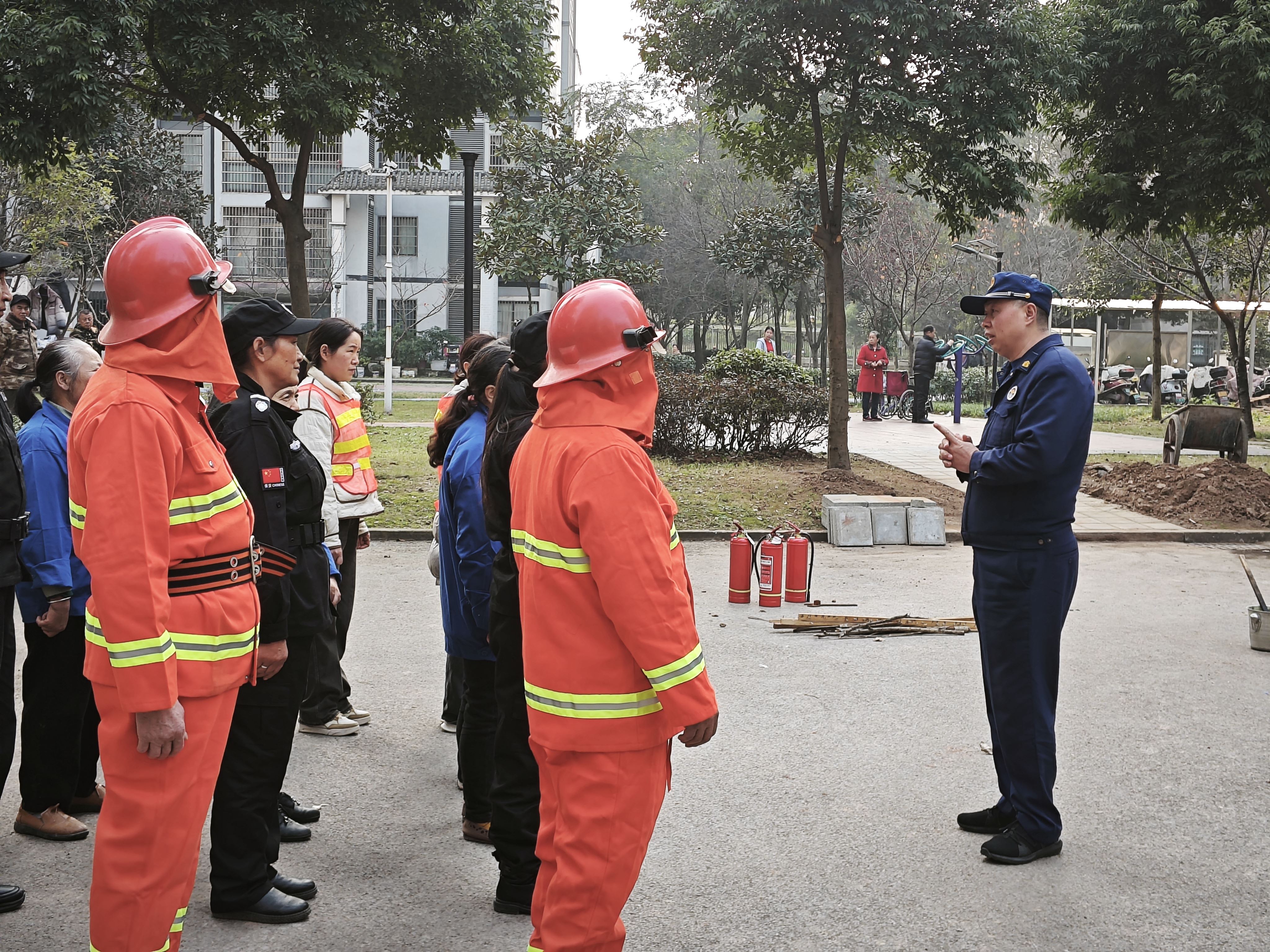 高层防火警钟长鸣，大足消防上门宣讲筑牢“生命防线”