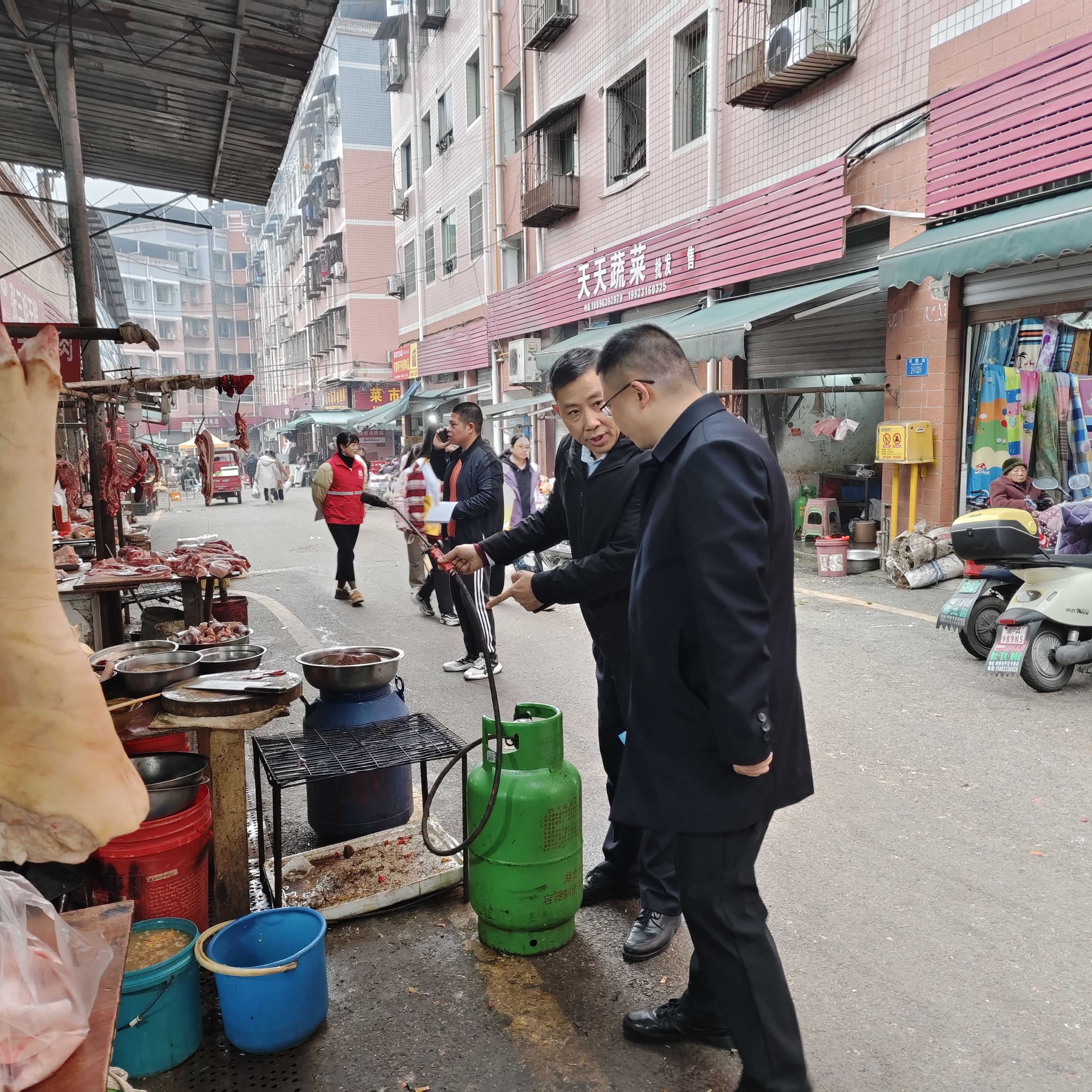 双路街道 举全力打好消防安全攻坚战
