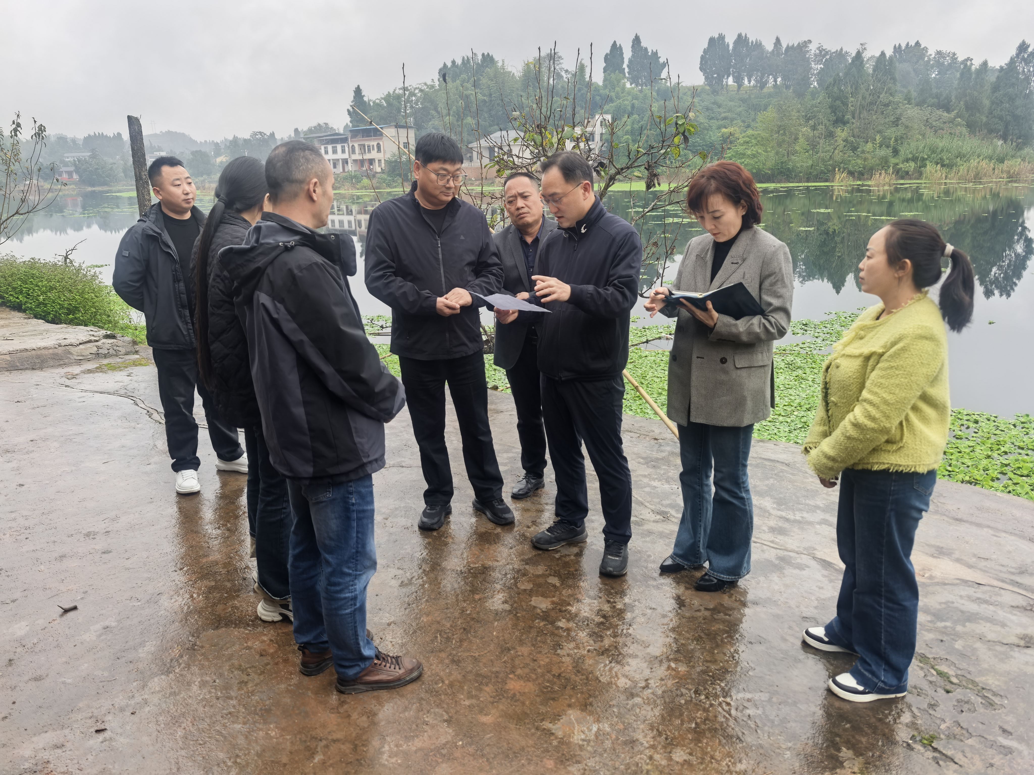 万古镇人大：专项视察胜天湖，助力“产城景  农文旅”融合