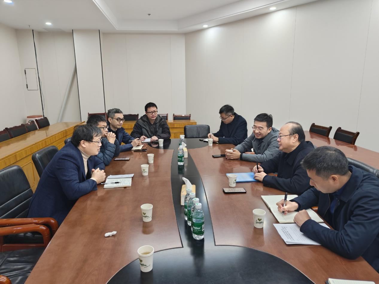 大足区召开出海基地物流专班与高速集团座谈会