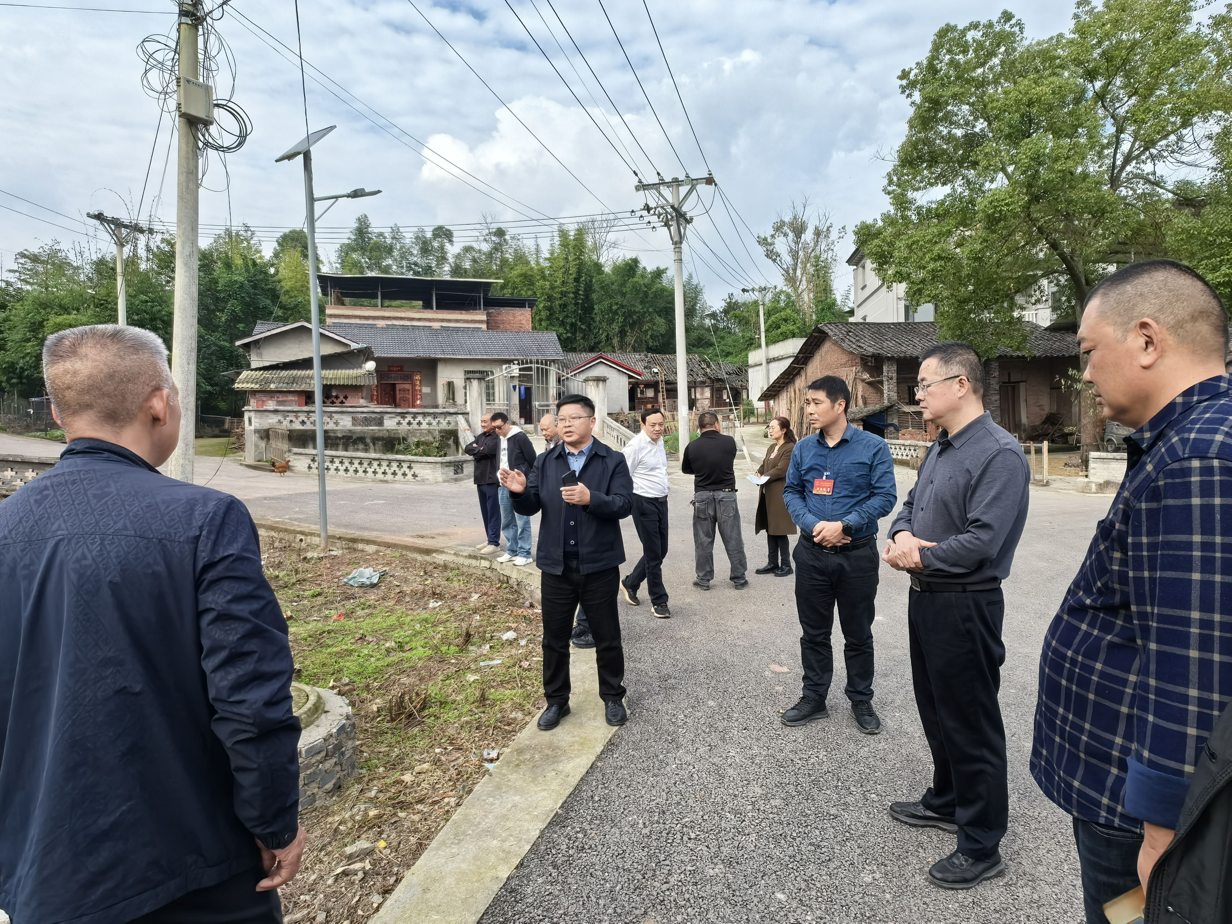 金山镇：人居环境大比武，以赛促治焕新颜