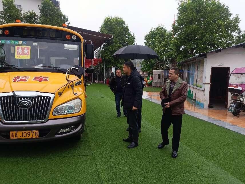 拾万镇纪委“三聚焦”护航道路交通安全