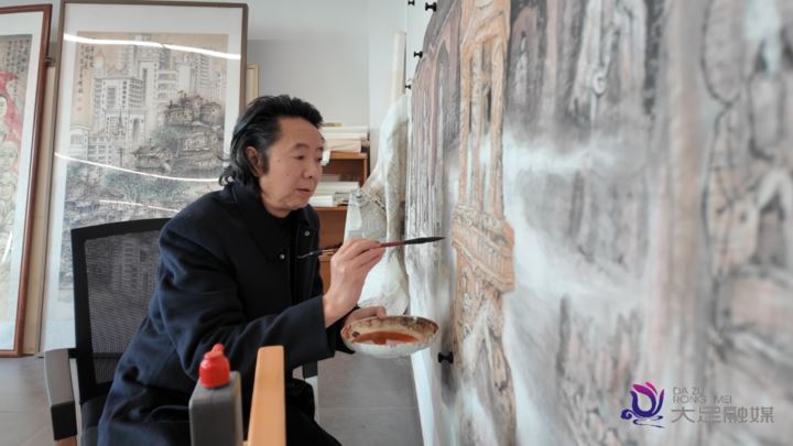 3年将290龛造像绘于百米画卷！看大足画家如何“复刻”北山石刻